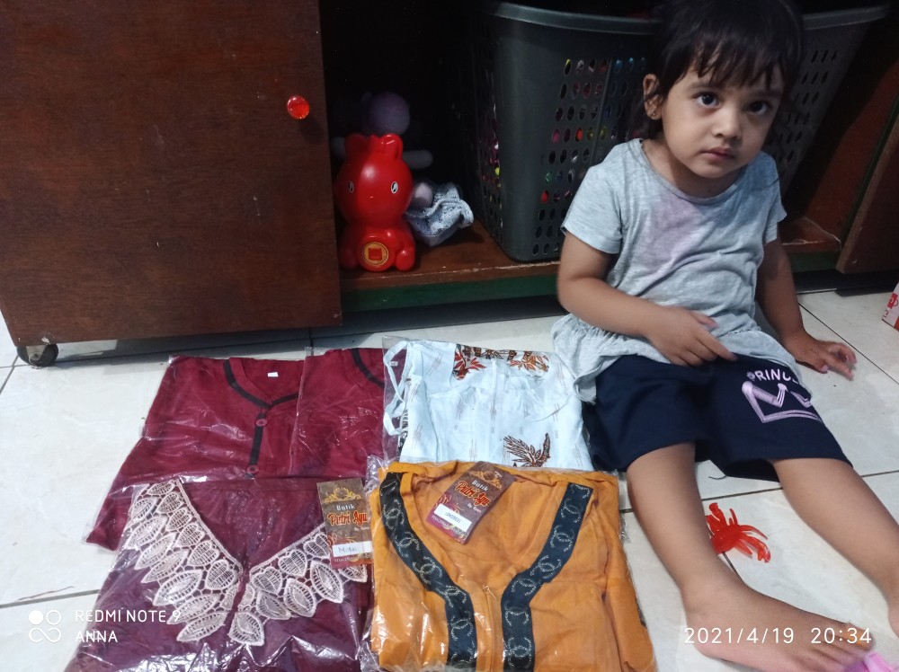 Seragam Batik Couple Pria & Wanita Terlaris