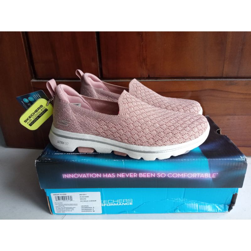 Skechers Go Walk 5 Brave (warna mauve)