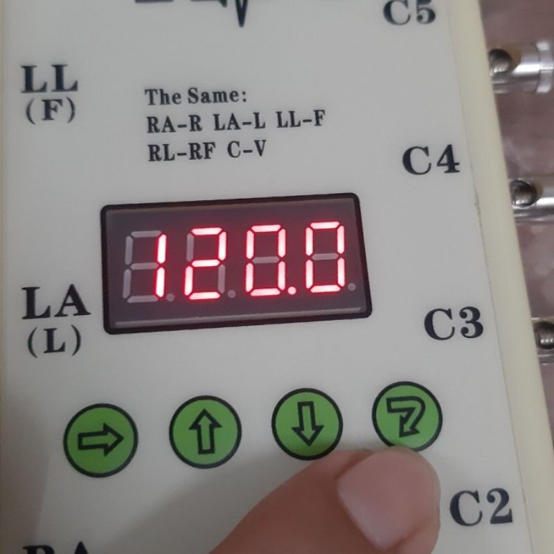 Ecg simulator alat kalibrasi