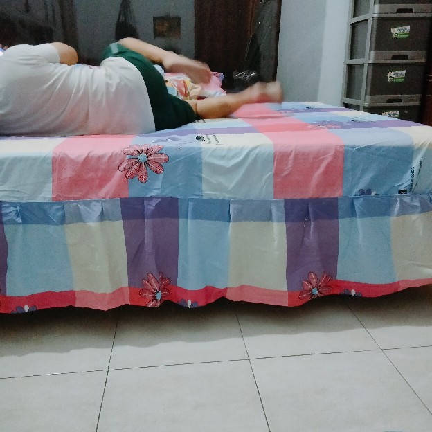 Sprei Rumbai ( Rempel ) 180x200 Motif Bunga