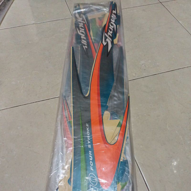 striping stiker les body Suzuki Shogun 2001 hijau