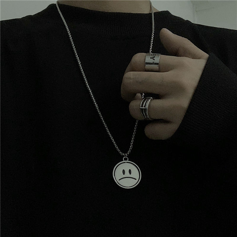 Kalung Rantai Liontin Smiley Face Bahan Titanium Steel Gaya Hip Hop