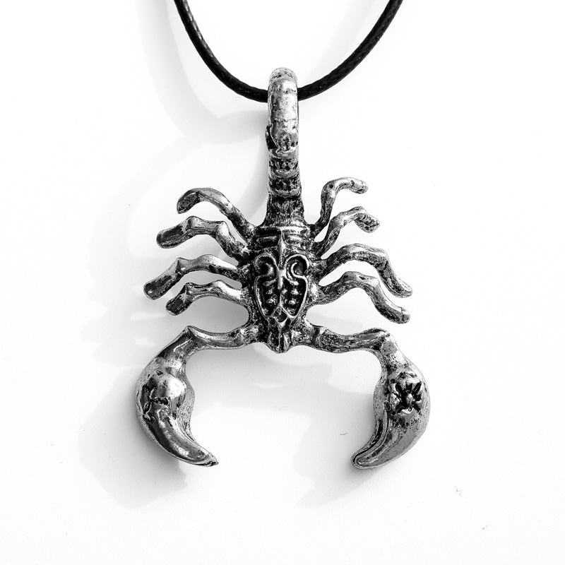 Kalung Tag Desain Mahkota Bahan Stainless Steel Gaya Eropa Amerika Untuk Pria