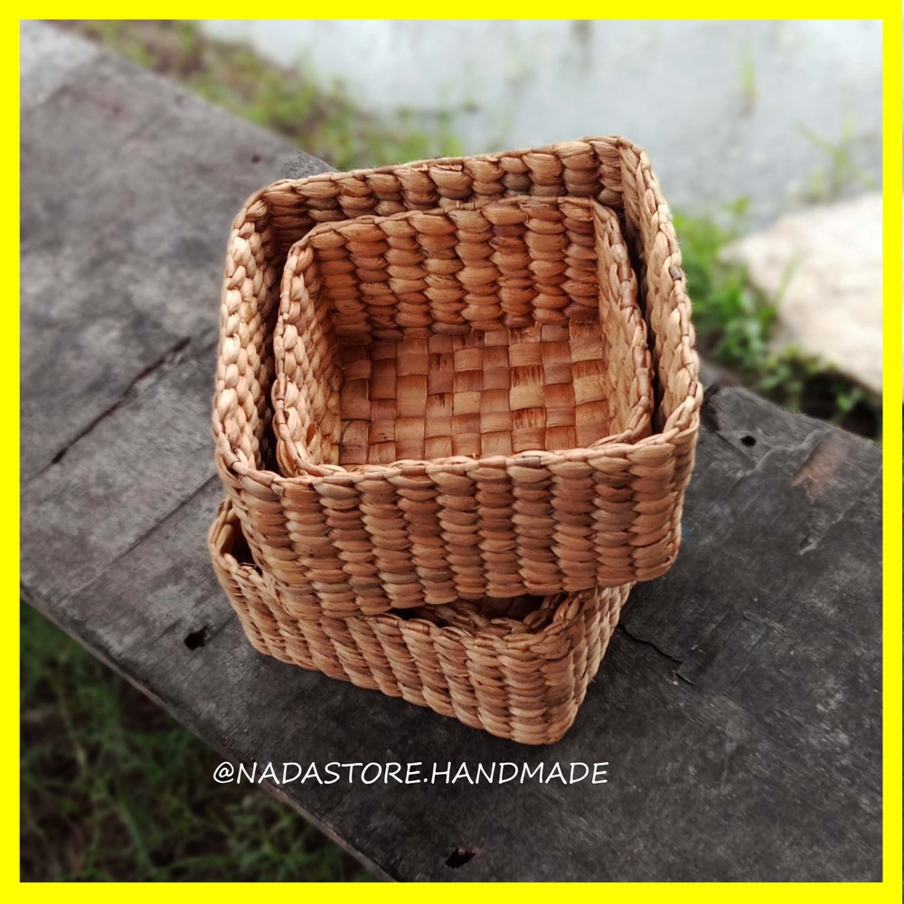

KOTAK KADO / KOTAK HANTARAN / TEMPAT SERBAGUNA ISI 2