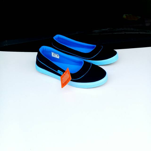 Sepatu slop wanita/sepatu slip on wanita/sepatu wanita slop on/sepatu wanita slip on