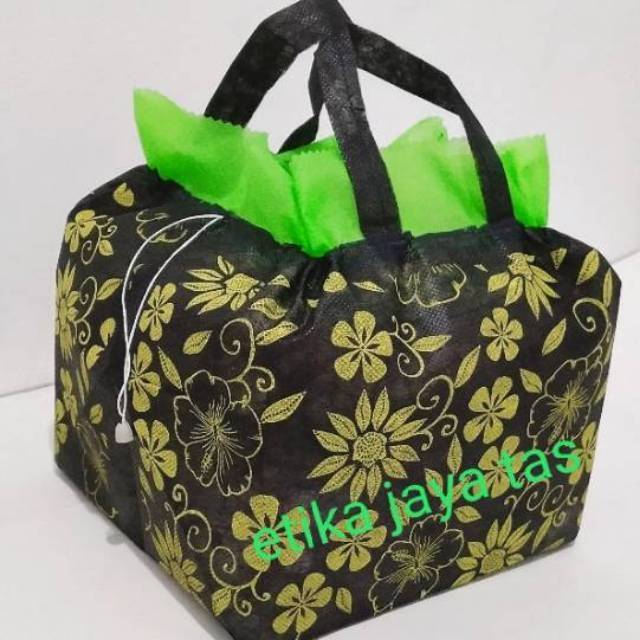 (1Lusin =12 pcs) Tas hajatan serut tipis motif 22(0406)