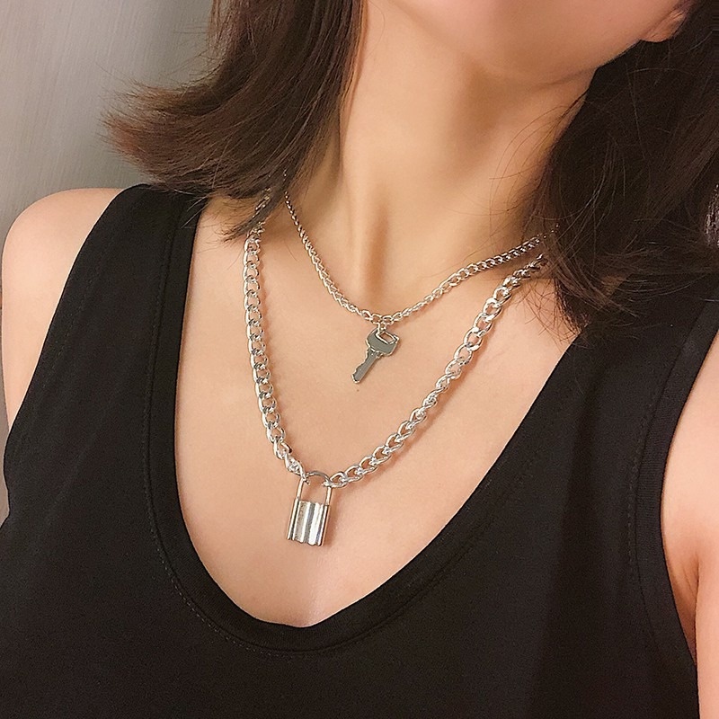 (YUZHU) Anti karat COD Korean Fashion Kalung Rantai Emas Liontin Kalung Gembok Retro Simple Kunci Kreatif Untuk Wanita