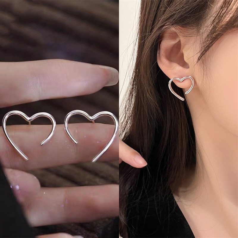 Perhiasan Anting Stud S925 Silver Needle Bentuk Hati Aksen Mutiara Gaya Korea Untuk Wanita