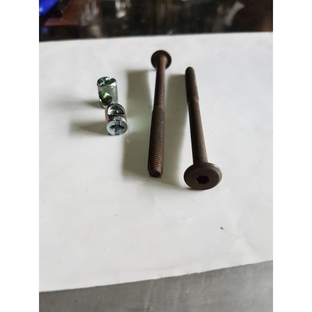 Baut Ranjang Kunci L Ukuran 9 cm
