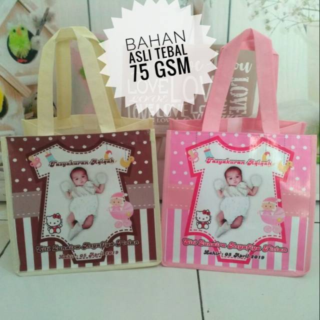 

Terlaris, Tas Souvenir | Goodie Bag | Tenteng | Jinjing | Ukuran 25x20x12 cm Custom
