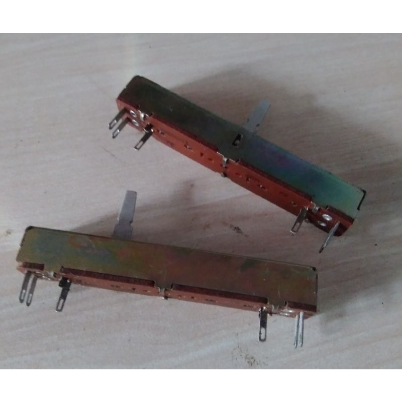 Potensio geser stereo panjang 7cm