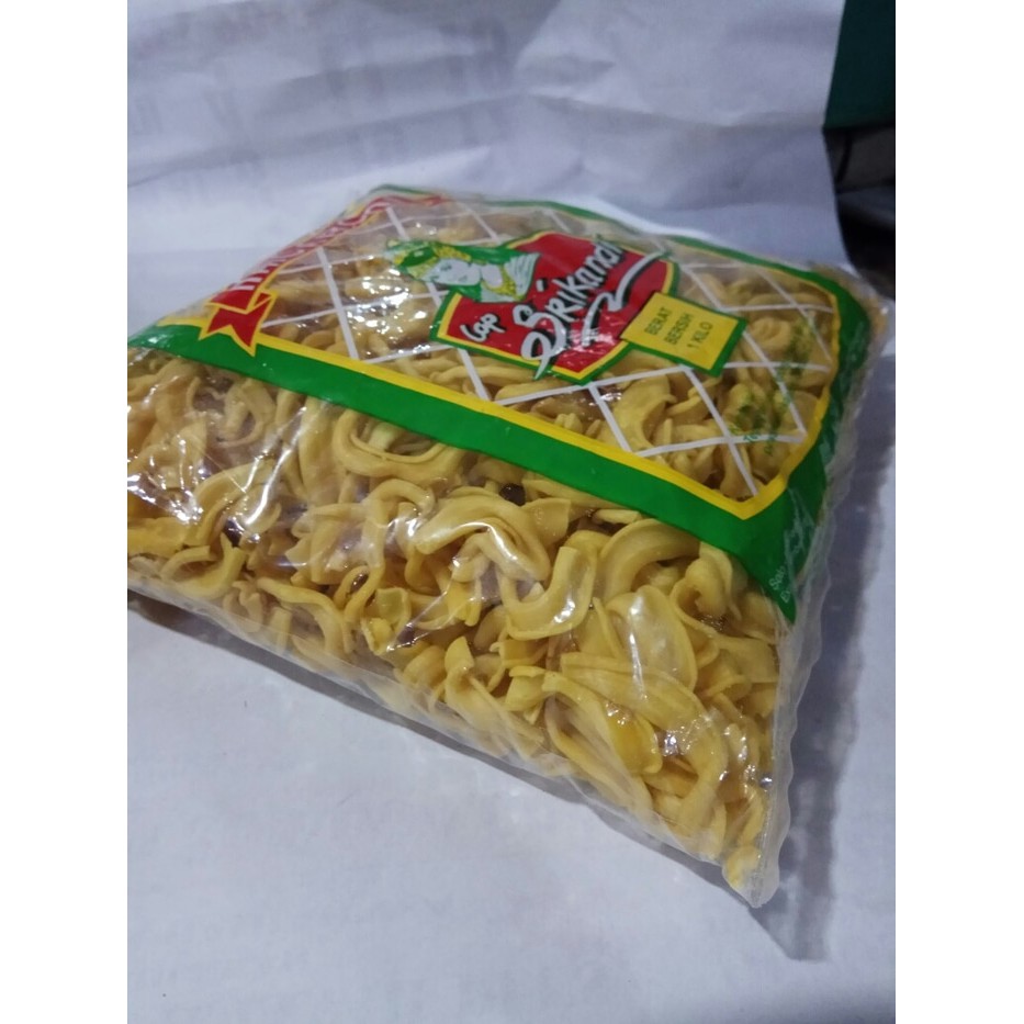 

makaroni goreng cap srikandi