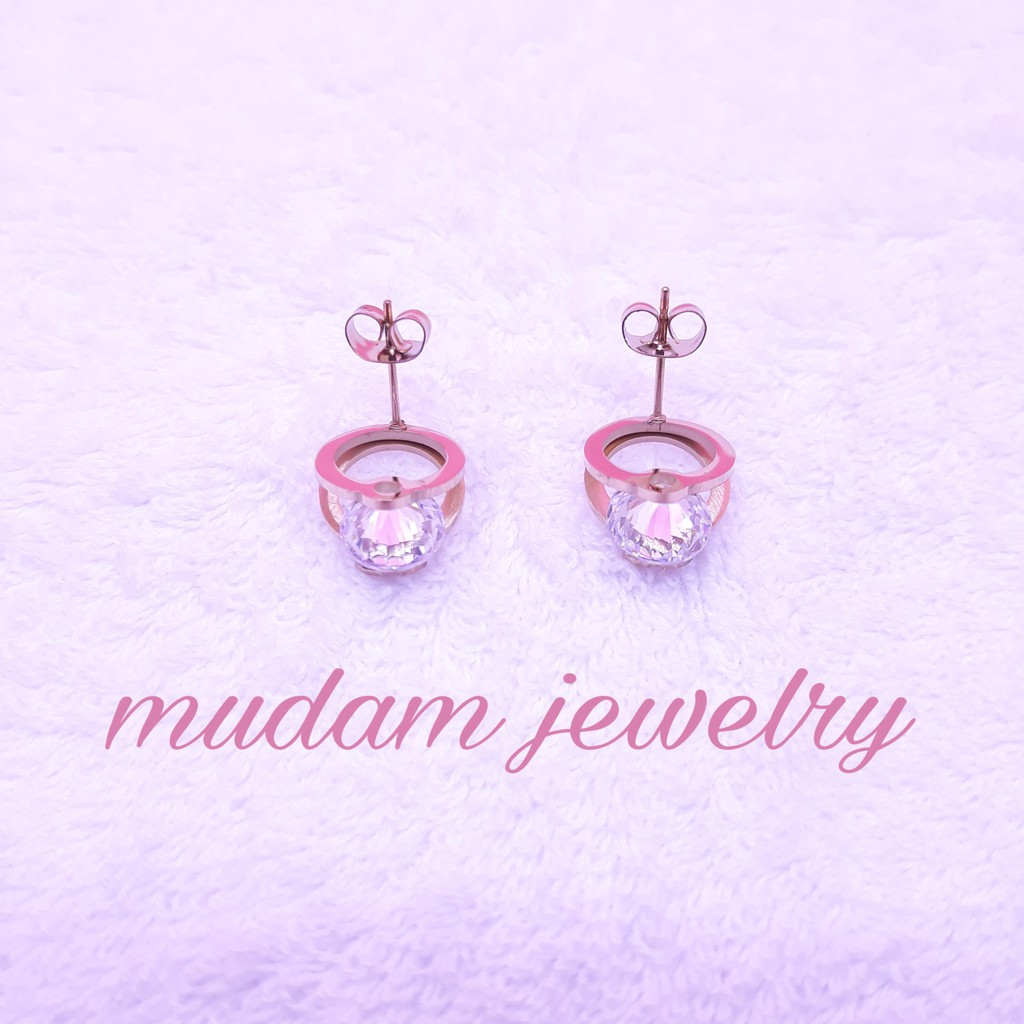 Anting Titanium Ch4nl Dengan Kristal Rose Gold