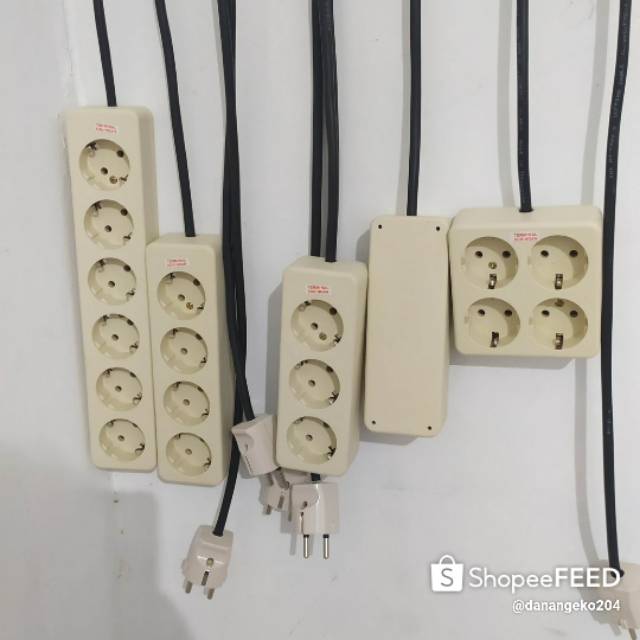 Kabel Roll Colokan Stop Kontak Listrik, Lubang 4 Kotak, Panjang 5 Meter