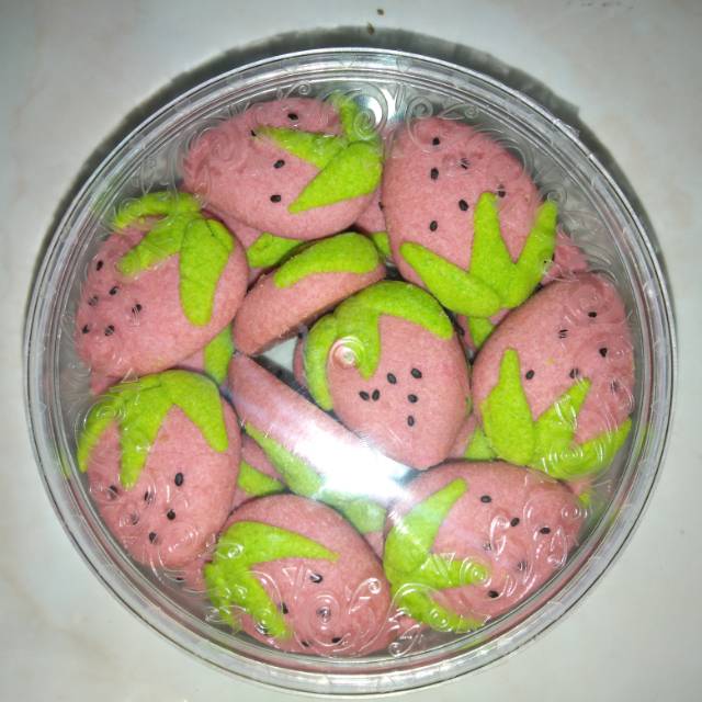 

KUE KERING HOMEMADE bentuk lucu STROBERI