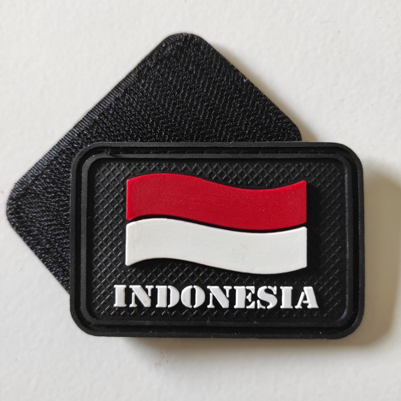 PATCH RUBBER BENDERA INDONESIA KOTAK DASAR HITAM/TEMPELAN EMBLEM KARET VELCRO