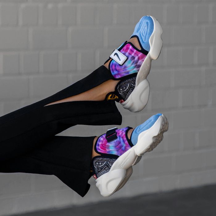 nike aqua rift tie dye