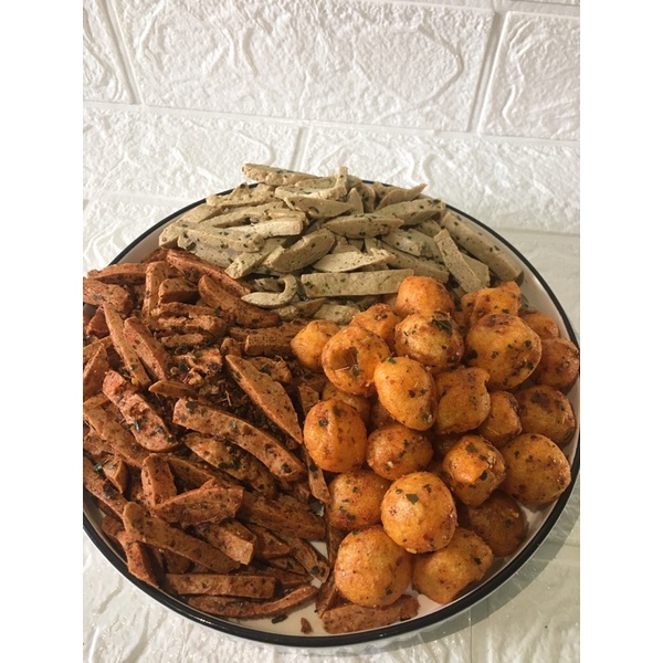 

(kunyahin paket 10pcs)usus crispy, basreng, cimol, kripca. varian bisa chat