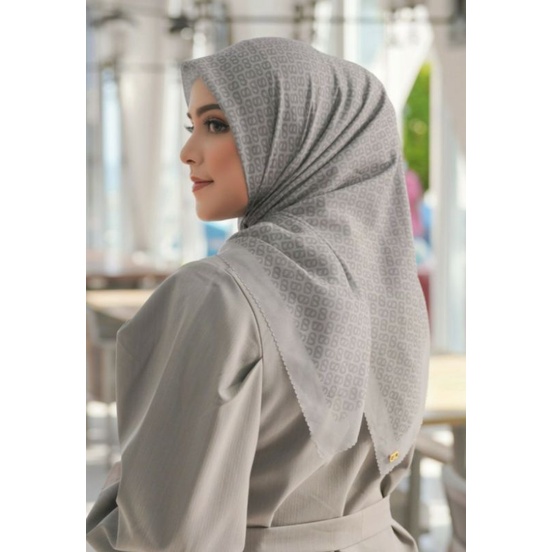 Buttonscarves The Tapis Square - Fossil