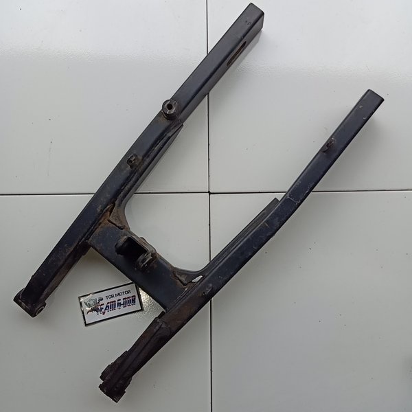 swing arem arm capitan udang roda belakang original yamaha mx king jupiter mx 150 2pv bekas