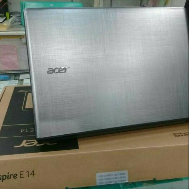 NOTEBOOK ACER E5 475G CORE i3 RAM 4GB HDDK 1TB VGA 2GB DVD RW LAYAR 14 OS DOS