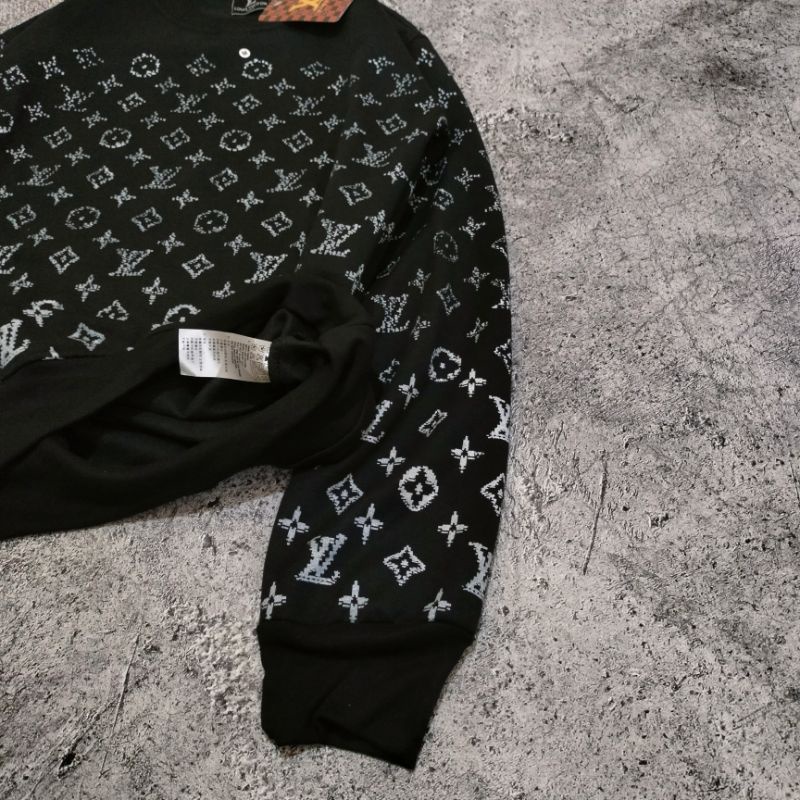 READY KEMBALI !!!SWEATER CREWNECK LOUIS VUITTON HITAM&amp;PUTIH AUTHENTIC FULLPRINT FULLTAG &amp; LEBEL