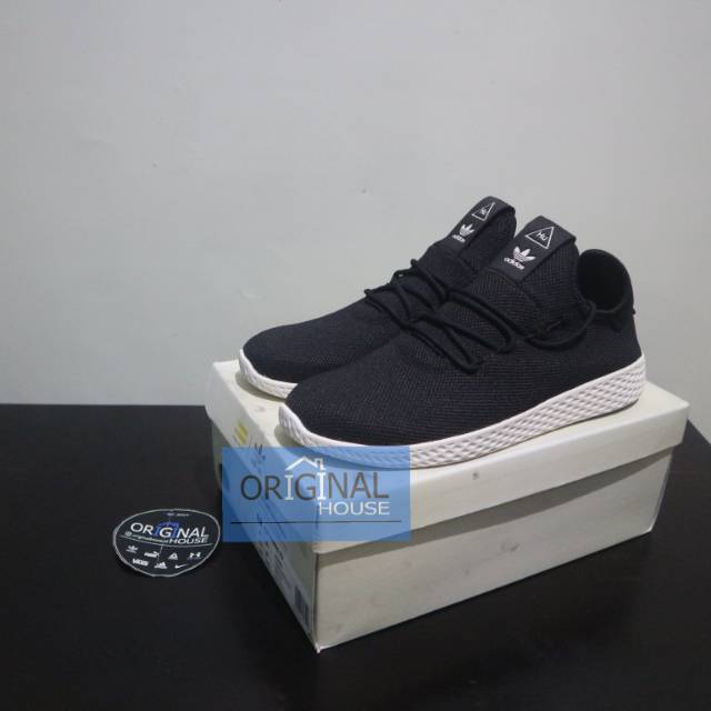 pharrell adidas tennis hu black