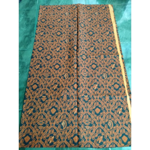 Kain Batik Solo motif Sogan sidomukti