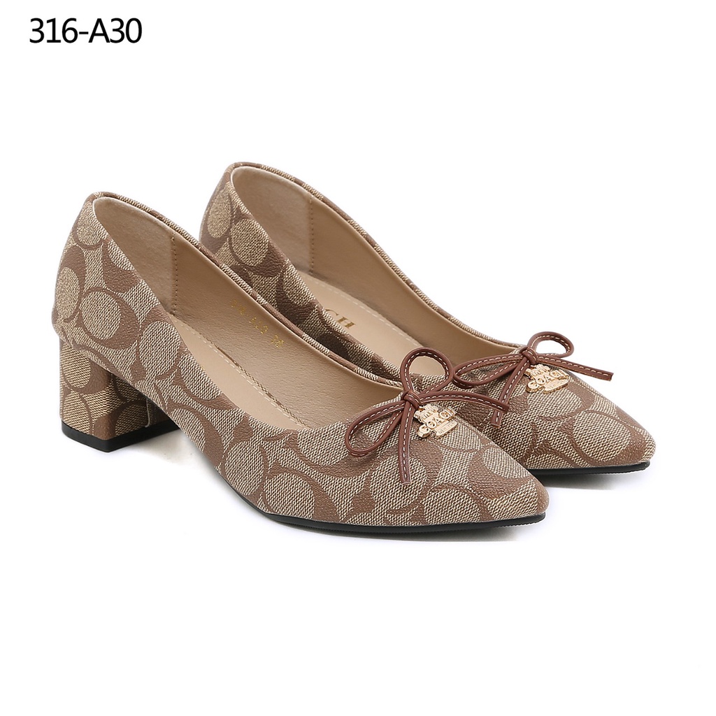 Coa Signature Canvas Blok Heel Pumps 316-A30