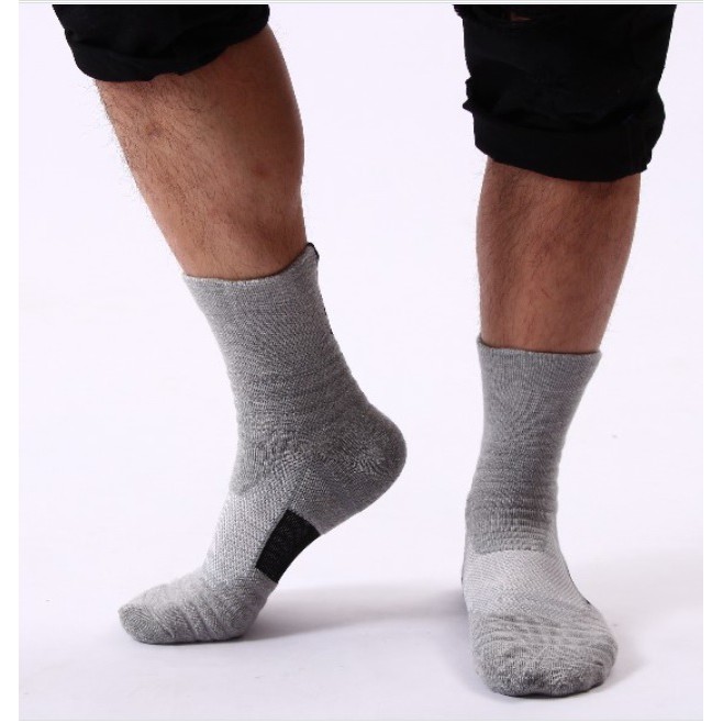 (AOS) Kaos Kaki Panjang Olahraga Basket Fitness Gym Sports Socks Tebal