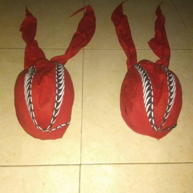 Blangkon jogja merah