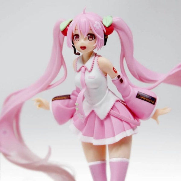 Unik Taito Prize Vocaloid Hatsune Miku Sakura Cherry Blossom Figure Limited