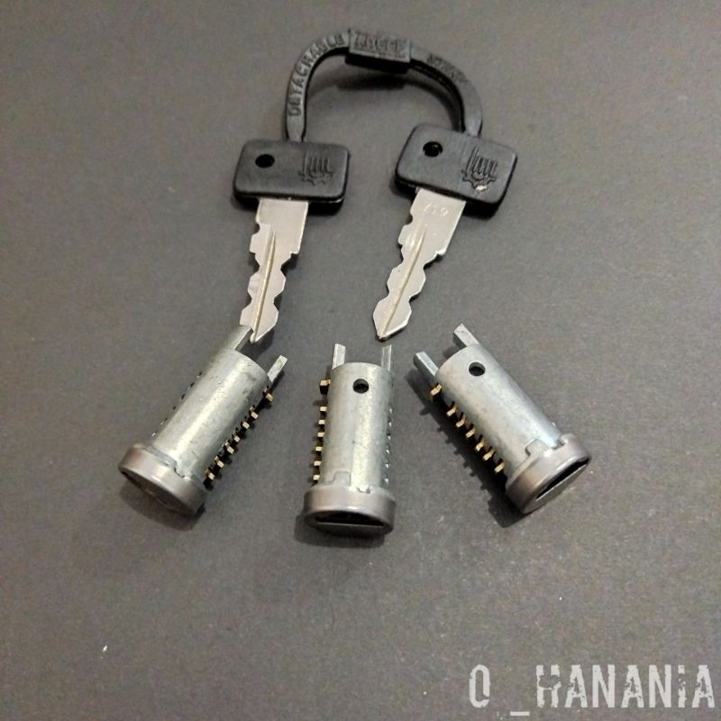 KUNCI STANG KONTAK JOK LACI VESPA EXCEL EXCLUSIVE 2