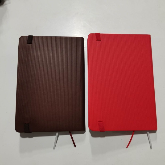 

Hemat Notebook / Journal Book / Buku Agenda / Buku Agenda Dengan Tempat Pena Bergaransi