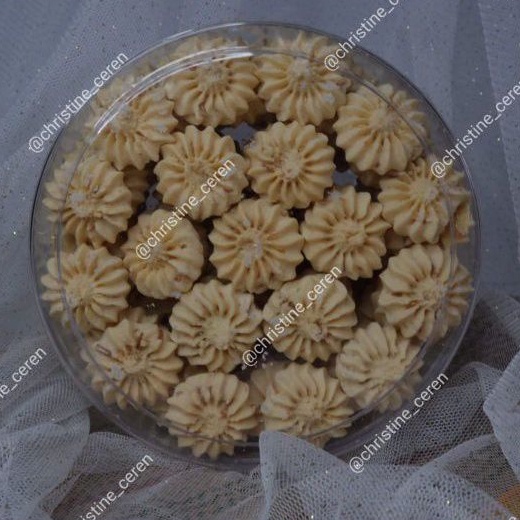 

Kue kering (sagu keju)