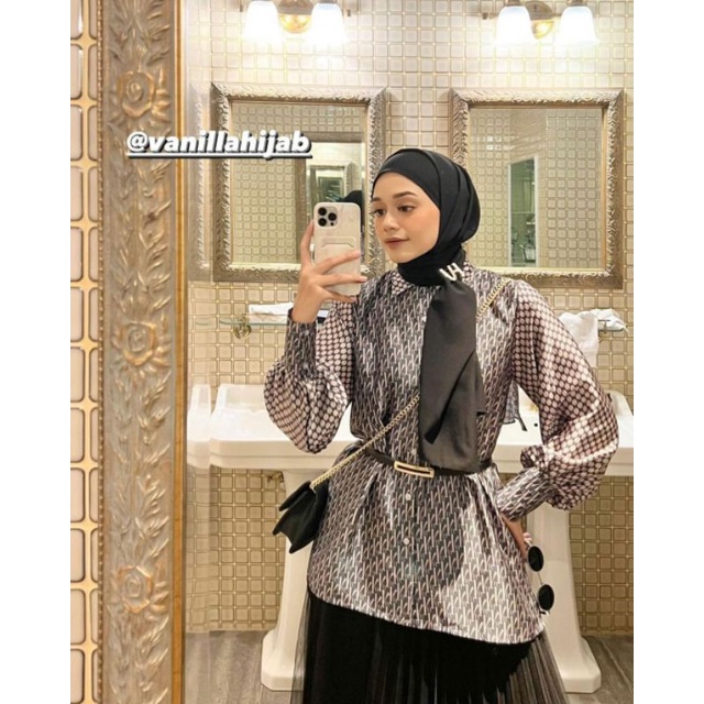 Vanilla Hijab - Signature Monogram Mono Shirt
