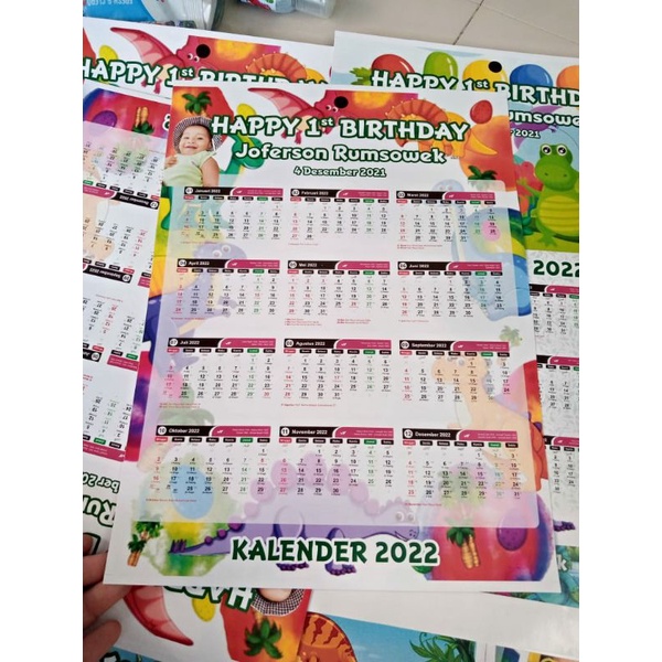 

SOUVENIR KALENDER 2022 custom duduk dan gantung + LAMINASI