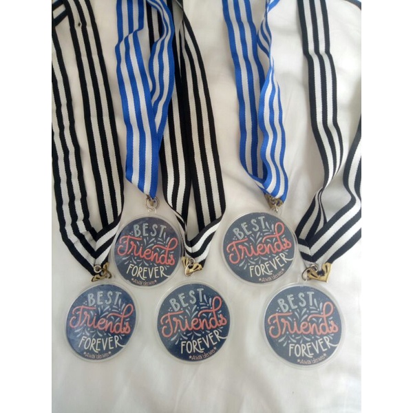 MEDALI AKRILIK CUSTOM GIFTBOX HAMPERS KADO ULANG TAHUN WISUDA HADIAH UNIK