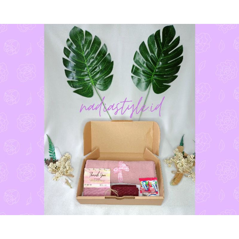 

HAMPERS GIFT BOX HIJAB | WEDDING, BIRTHDAY, ANNIVERSARY, ENGAGEMENT, GRADUATION