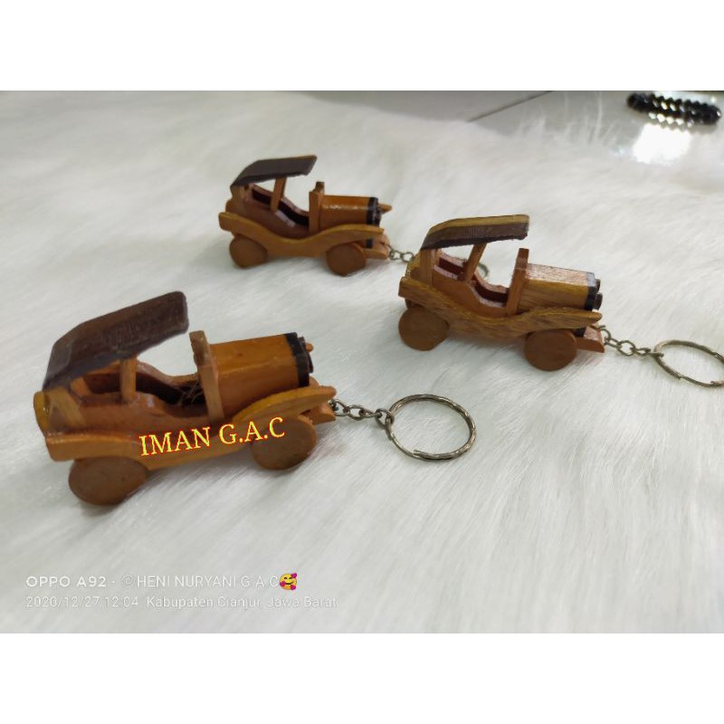 gantungan kunci miniatur mobil mini/ souvenir gantungan kunci miniatur mibil-mobilan mini