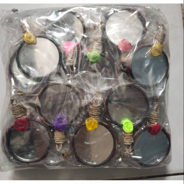 

Souvenir kaca gagang tali