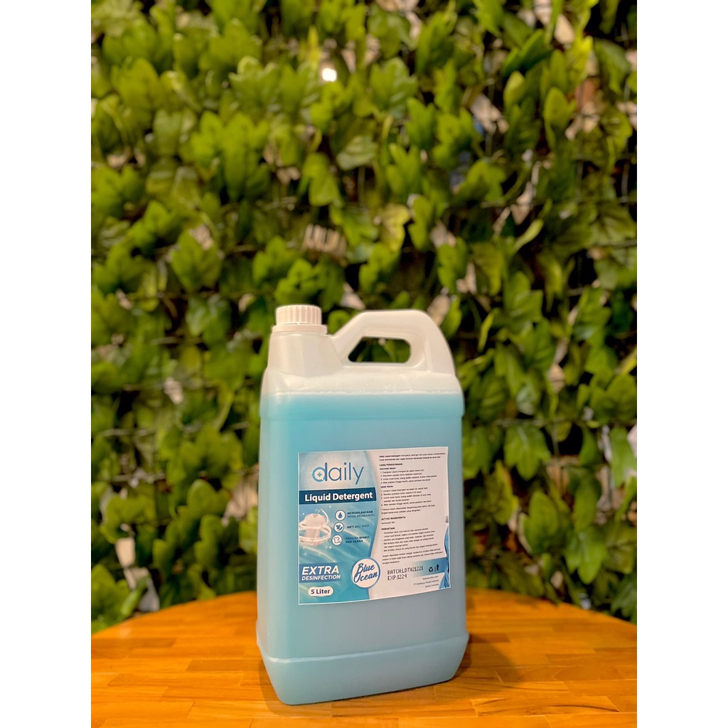 DETERGEN CAIR LAUNDRY 5L DAILY EXTRA DISINFECTION