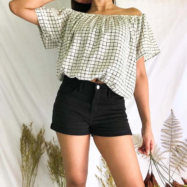 

sabrina kotak- kotak