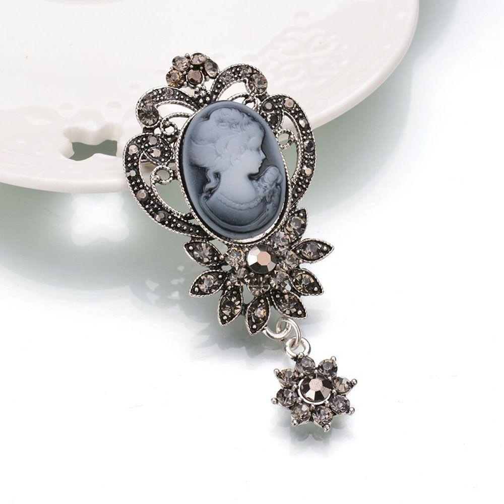 1 Pc Bros Pin Desain Cameo Queen Boutonniere Warna Emas Silver Gaya Vintage Untuk Hadiah Natal