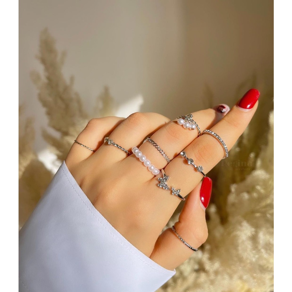 9 Pcs / Set Cincin Bentuk Kupu-Kupu Aksen Berlian Mutiara Warna Silver Gaya Retro Untuk Wanita