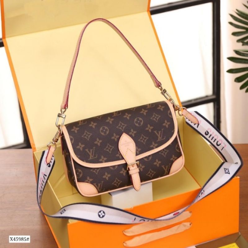 TAS LV Louis Vuitton Diane 2022 Bag KULIT ASLI Kode X45985#MIRROR