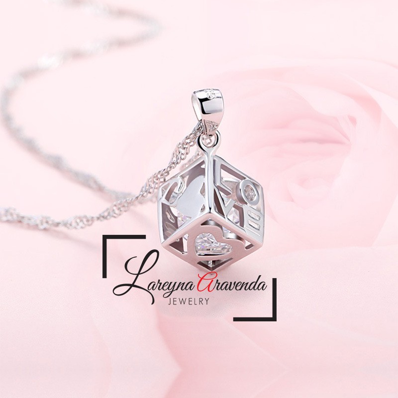Kalung Liontin Titanium Model Dadu Love Kristal Crystal Anti Karat Non Alergi KL008