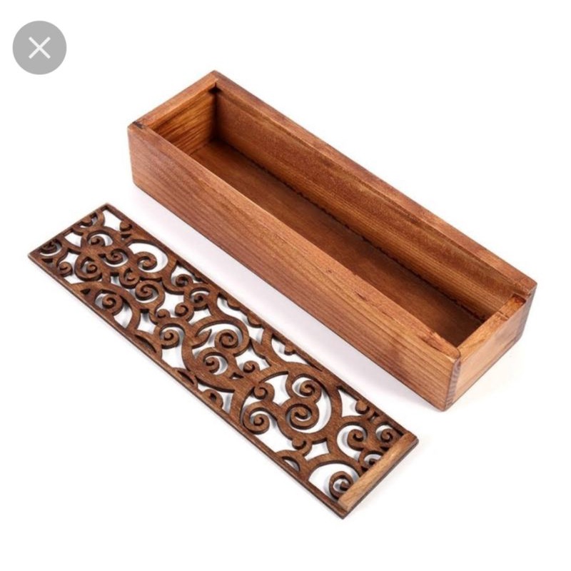

Kotak pensil / tempat hiasan