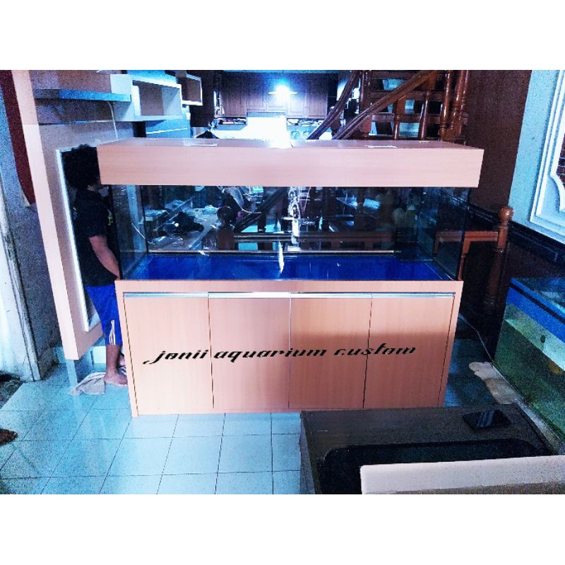aquarium 200x60x65 plus kabinet rangka hollo