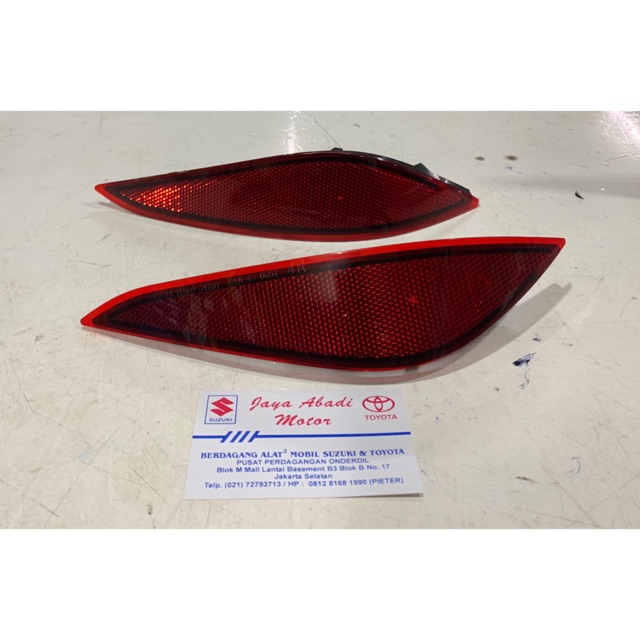 Reflektor bumper belakang all new rush original